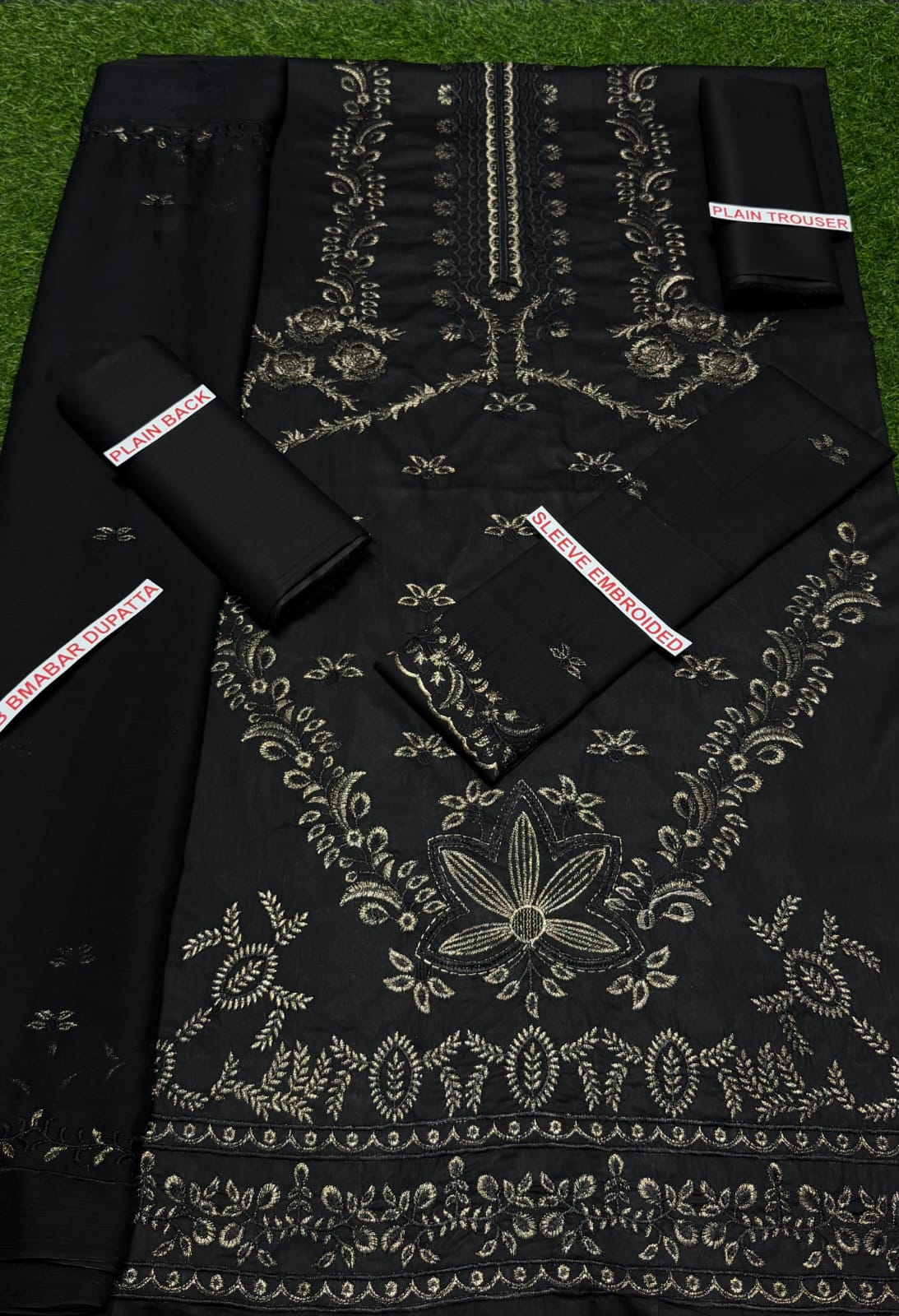 MARIA.B EMBROIDED LAWN 3PC